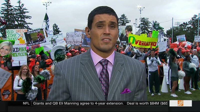 Illustration for article titled "I'm White": Your East Lansing College GameDay Sign Roundup